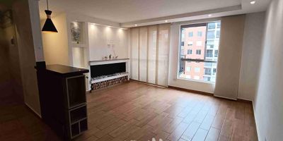 [VEN] ID HOUM: 138097

En Houm te ayudamos de forma fácil y segura. Los beneficios de comprar con nosotros:
    • Te ayudamos a conseguir financiamiento a través de una asesoría personalizada
    • Mediación y seguimiento de todo el proceso
    • Ponemos a tu disposición profesionales en notariado, registro y asesoría jurídica
¡Solo te preocupas de las firmas!

Departamento en venta, ubicado en el barrio San Carlos, con una superficie construida de 63.00 m² y superficie total de 63.00 m². 

Sus principales características son:

    • 3 dormitorios
    • 2 baños
    • Admite mascotas
    • Año de construcción: 2023
            
Además, el inmueble cuenta con las siguientes amenidades:

    • Salón de eventos
    • Ascensor
    • Zona de juegos
    • Alberca
    • Gimnasio
    • Zona de asadores

Si compras con nosotros, te brindamos asesoría personalizada durante todo el proceso.
Más que una inmobiliaria, somos Houm.
*Aplican T&C