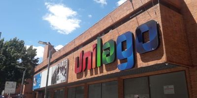 Aproveche esta oportunidad. Local en Centro Comercial Unilago, Amplia vitrina, iluminado, con bodega,  ideal para comercio de tecnología. Vías de acceso  Cra, 15 – Cll,76. – Av Caracas.