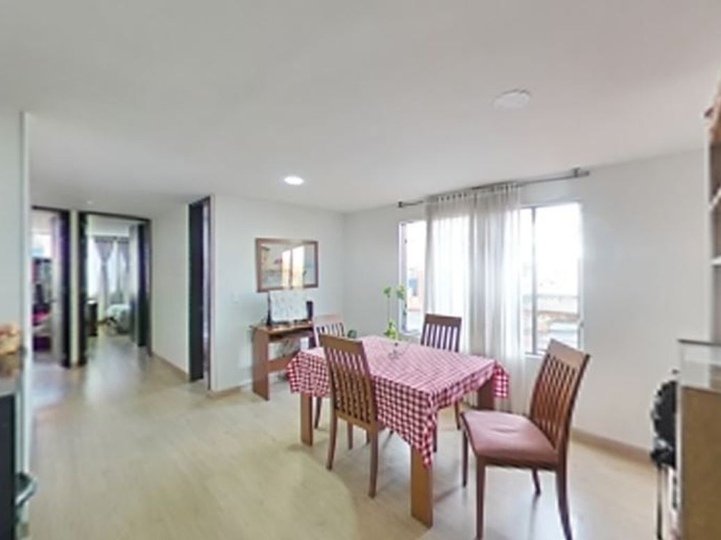 Apartamento de 3 alcobas en venta en Rincón Santo, Bogotá, 62 m² · foto 2 de 15