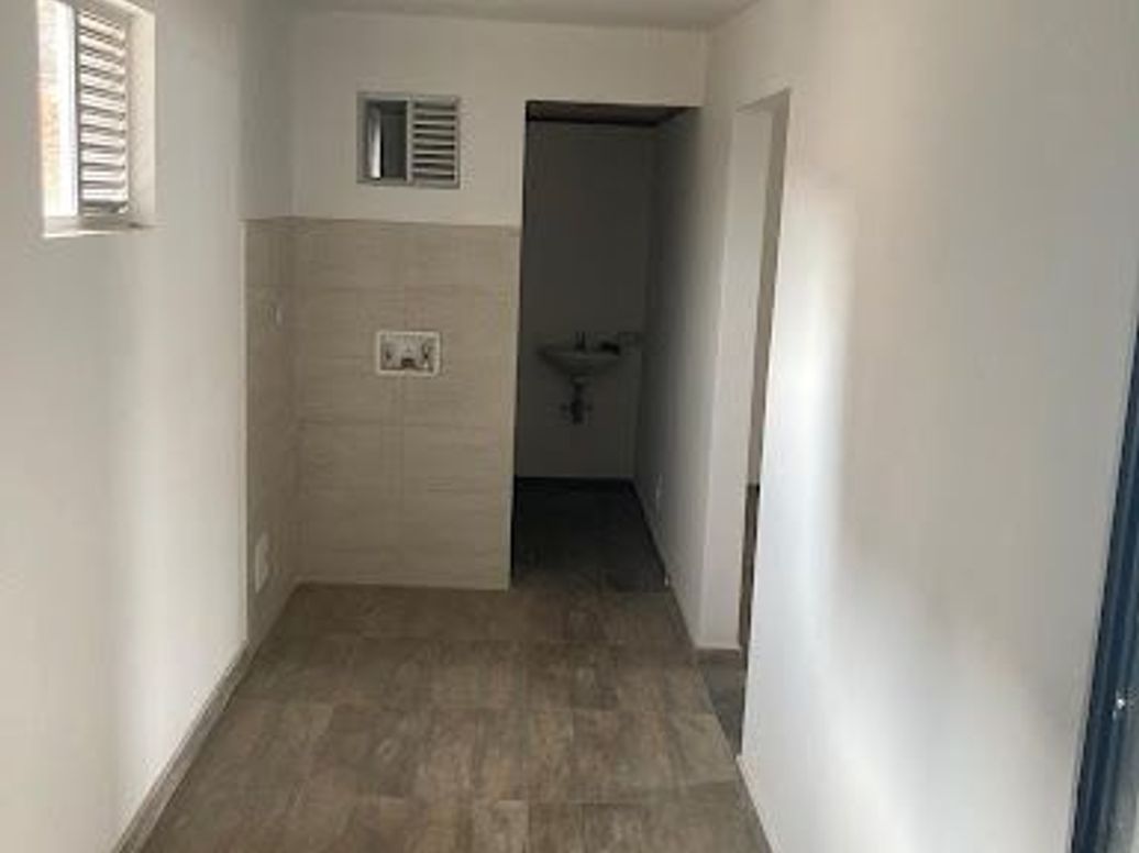 Casa de 6 alcobas en venta en Fontibón, Bogotá, 324 m² · foto 10 de 17