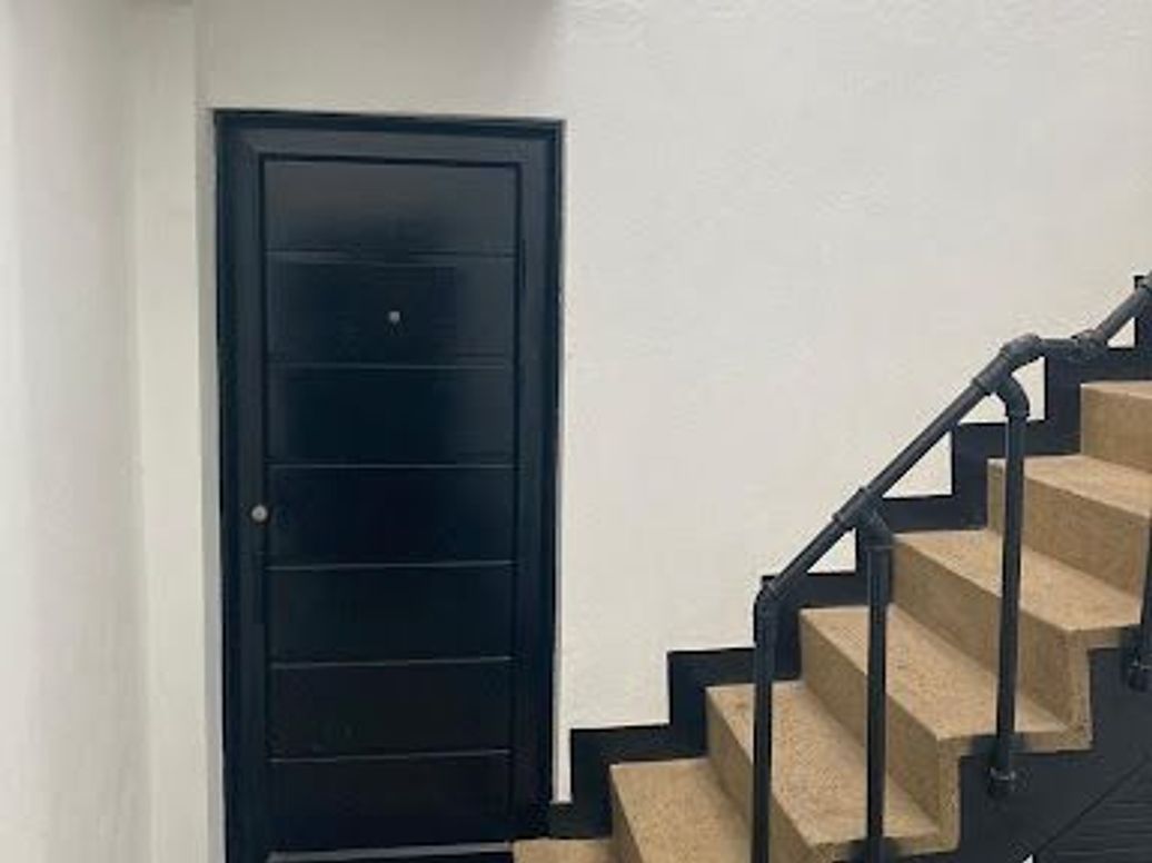 Casa de 6 alcobas en venta en Fontibón, Bogotá, 324 m² · foto 14 de 17