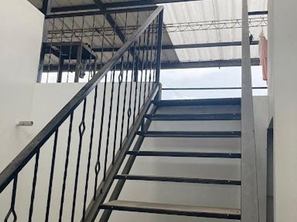 Casa de 6 alcobas en venta en Fontibón, Bogotá, 324 m² · foto 12 de 17