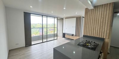 Apartamento en ARRIENDO para estrenar, 2 habitaciones (principal con vestier y baño), 2 baños, sala comedor, cocina integral, zona de ropas - calentador. Parqueadero y cuarto útil.