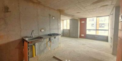 [VEN] ID HOUM: 160331

En Houm te ayudamos de forma fácil y segura. Los beneficios de comprar con nosotros:
    • Te ayudamos a conseguir financiamiento a través de una asesoría personalizada
    • Mediación y seguimiento de todo el proceso
    • Ponemos a tu disposición profesionales en notariado, registro y asesoría jurídica
¡Solo te preocupas de las firmas!

Departamento en venta, ubicado en el barrio Lagos de Torca, con una superficie construida de 42.00 m² y superficie total de 42.00 m². 

Sus principales características son:

    • 1 dormitorio
    • 1 baño
    • Admite mascotas
    • Año de construcción: 2024
            
Además, el inmueble cuenta con las siguientes amenidades:

    • Salón de eventos
    • Ascensor
    • Zona de juegos
    • Gimnasio
    • Zona de asadores

Si compras con nosotros, te brindamos asesoría personalizada durante todo el proceso.
Más que una inmobiliaria, somos Houm.
*Aplican T&C