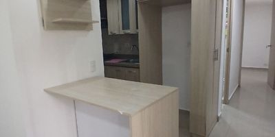 Hermoso apartamento para arriendo en el sector de las lunas robledo pajarito,muy buenas rutas de transporte, muy buenos acabados, unidad cuenta con piscinas, gimnasio, cancha sintetica, salón de juegos y parque infantil.