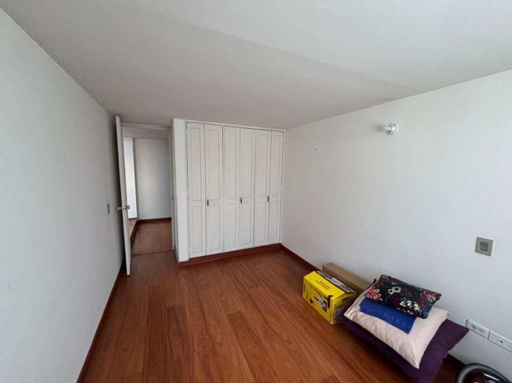 Casa de 5 alcobas en venta en Niza, Bogotá, 263 m² · foto 15 de 20