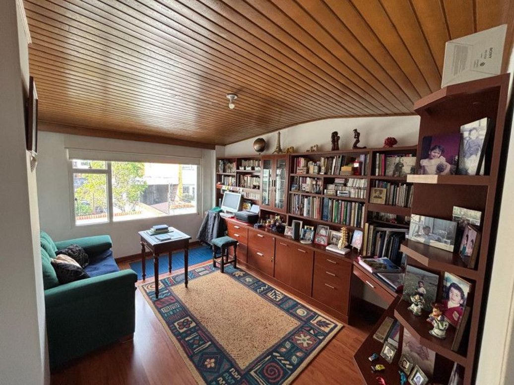 Casa de 5 alcobas en venta en Niza, Bogotá, 263 m² · foto 14 de 20