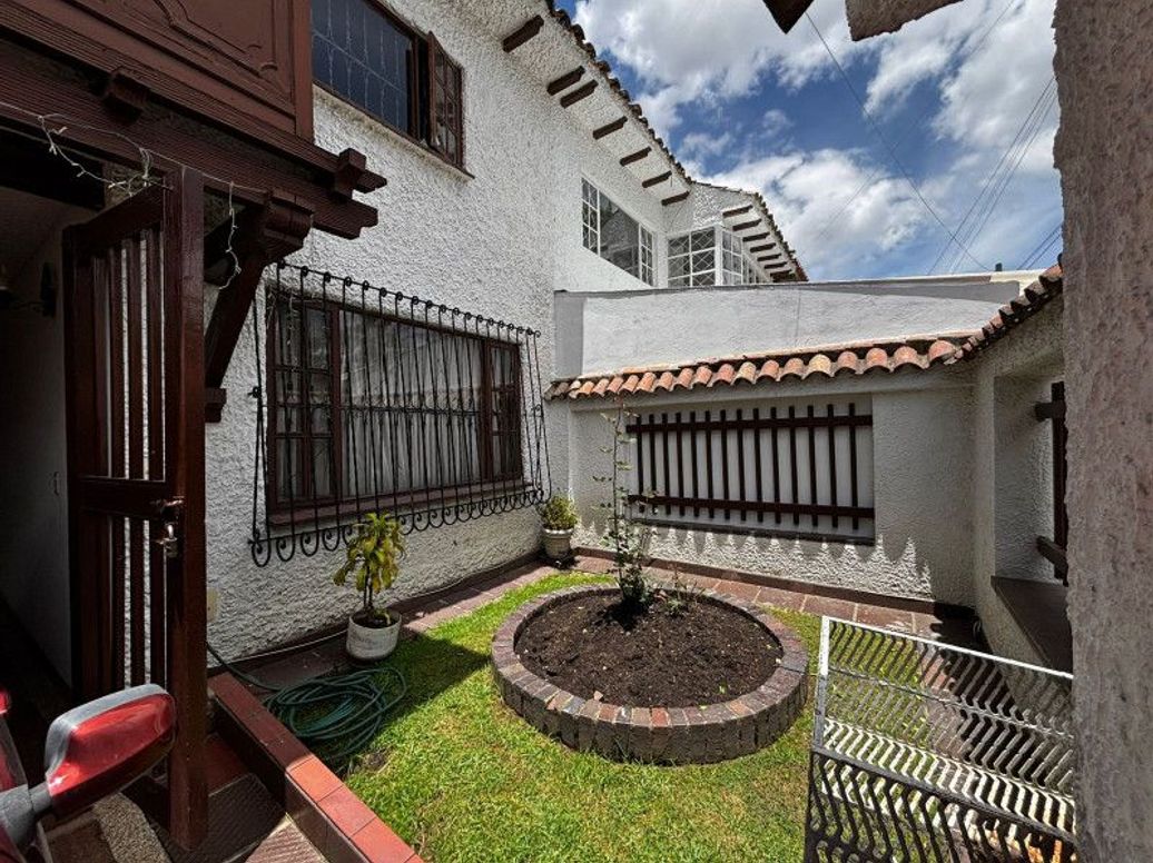 Casa de 4 alcobas en venta en Julio Flórez, Bogotá, 165 m² · foto 3 de 20