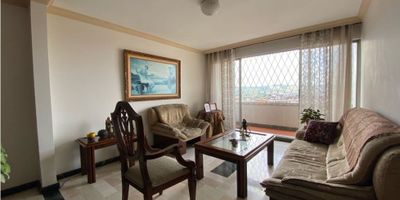 Precio Inigualable. Vive con amplitud sobre la emblemática Avenida 30 de Agosto en Pereira 

Descubre este amplio apartamento de 143 m², donde el espacio y la comodidad se unen en una ubicación privilegiada.
3 habitaciones + habitación de servicio, terraza, patio de ropas y una vista espectacular desde su segundo piso.

Ubicado en estrato 5, con vigilancia privada, en una de las zonas más centrales y conectadas de Pereira: cerca al centro, talleres, comercio y todo lo que necesitas al alcance de tu mano.

Es un apartamento ideal para quienes desean remodelar y personalizar cada rincón a su gusto, creando el hogar de sus sueños con espacios amplios, cómodos y llenos de luz. 

Tu próxima inversión o tu nuevo hogar te espera aquí.

Avenida 30 de Agosto – Pereira
 Contáctanos y agenda tu visita hoy mismo.
