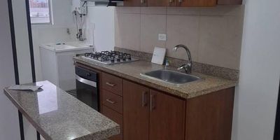 [ARR] ID HOUM: 160038

Entérate de todos los beneficios al arrendar con nosotros:
    • Asistencia e intermediación con el propietario
    • Firma tu contrato online
    • Arrienda sin burocracia, sin papeleos ni notarías

Departamento en arriendo, ubicado en el barrio Conjunto Residencial Novaterra Cipres, con una superficie construida de 55.00 m² y superficie total de 55.00  m². 

Sus principales características son:

    • No amoblado
    • 2 dormitorios
    • 2 baños
    • Admite mascotas
    • 1 parqueadero
    • Piso 9
    • Año de construcción: 2019
            
Además, el inmueble cuenta con las siguientes amenidades:

    • Salón de eventos
    • Vigilancia 24 hrs
    • Ascensor
    • Zona de juegos
    • Alberca
    • Gimnasio
    • Lavandería
    • Zona de asadores

Si arriendas con nosotros, te brindamos asesoría personalizada durante todo el proceso.

Requisitos para arrendar con nosotros:

    • Arrienda sin codeudor*, fácil, rápido y seguro
    • Demuestra un ingreso mensual neto de al menos 2.5 veces el valor del arriendo (los ingresos mensuales se pueden complementar por las personas que vivirán en este inmueble)
    • Completa tu información básica y mándanos tus extractos bancarios o documentos que demuestren tus ingresos
    • No debes tener reportes negativos en centrales de crédito
        

IMPORTANTE:

    • Te invitamos a agendar una visita a esta propiedad
    • Si tienes alguna duda por favor puedes solicitar más información desde los portales como también contactarte directamente con nosotros
    
Más que una inmobiliaria, somos Houm.
*Aplican T&C