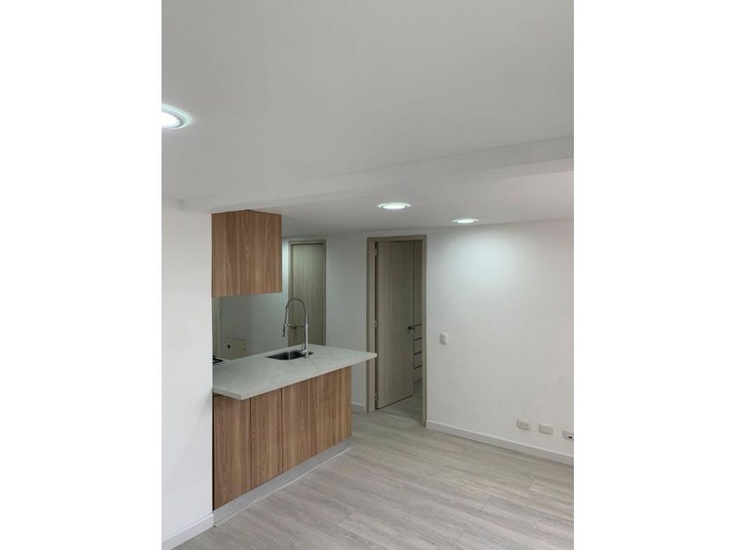 Apartaestudio en venta en La Felicidad, Bogotá, 35 m² · foto 3 de 6