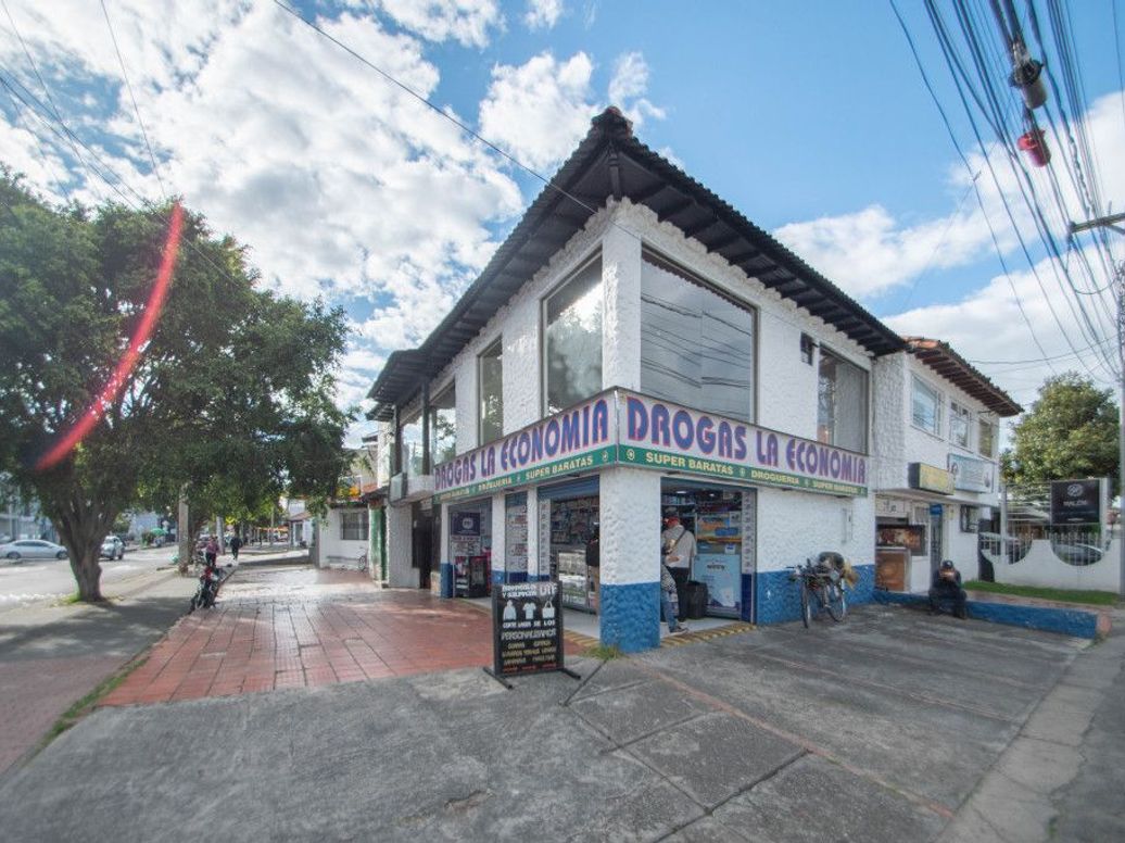Casa de 11 alcobas en venta en El Contador, Bogotá, 639 m² · foto 5 de 5