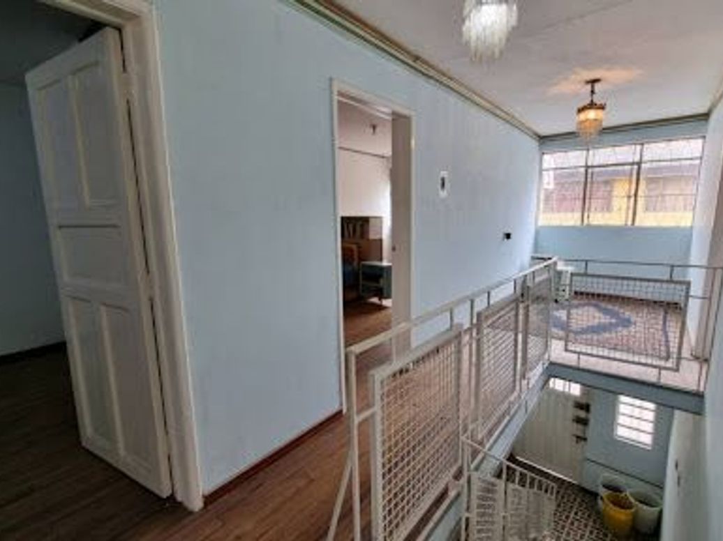 Casa de 10 alcobas en venta en Bellavista Occidental, Bogotá, 246 m² · foto 11 de 15