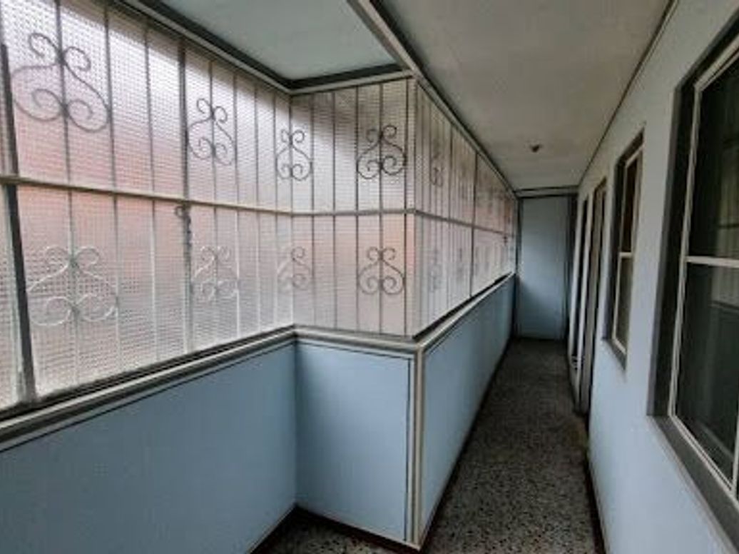 Casa de 10 alcobas en venta en Bellavista Occidental, Bogotá, 246 m² · foto 15 de 15