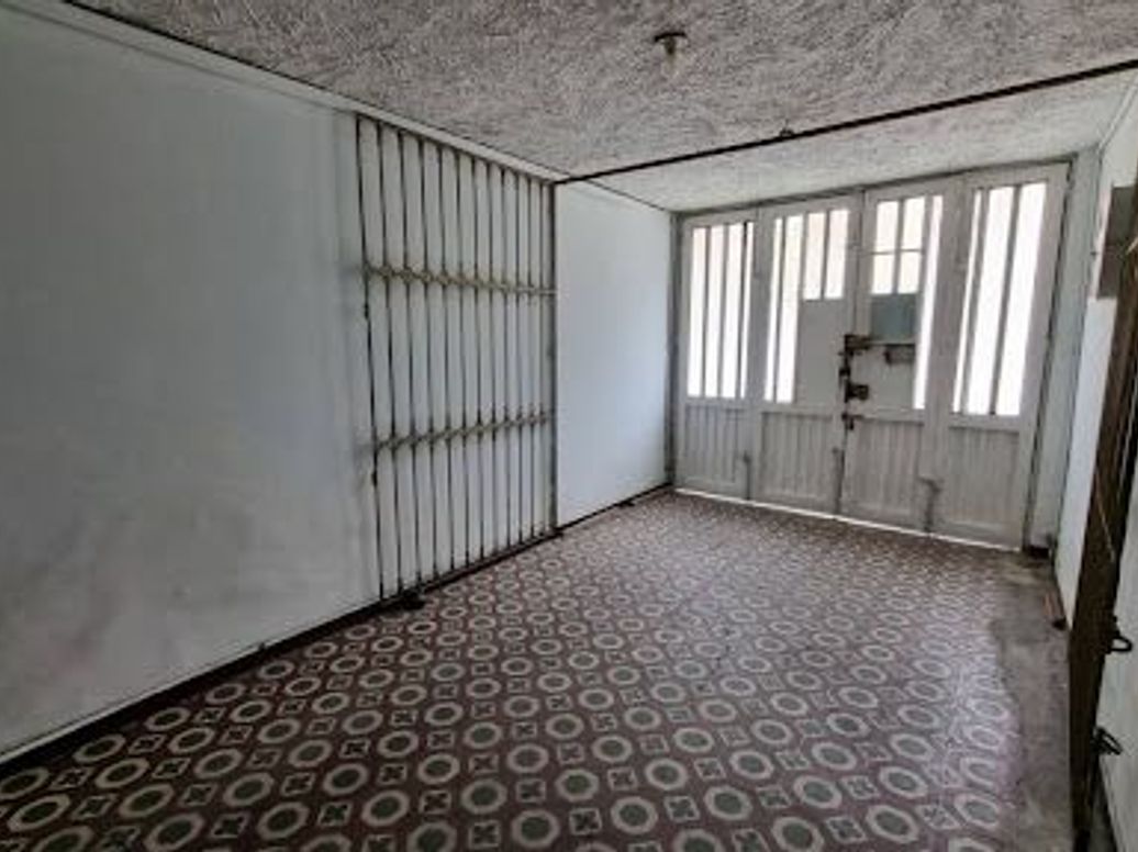 Casa de 10 alcobas en venta en Bellavista Occidental, Bogotá, 246 m² · foto 3 de 15
