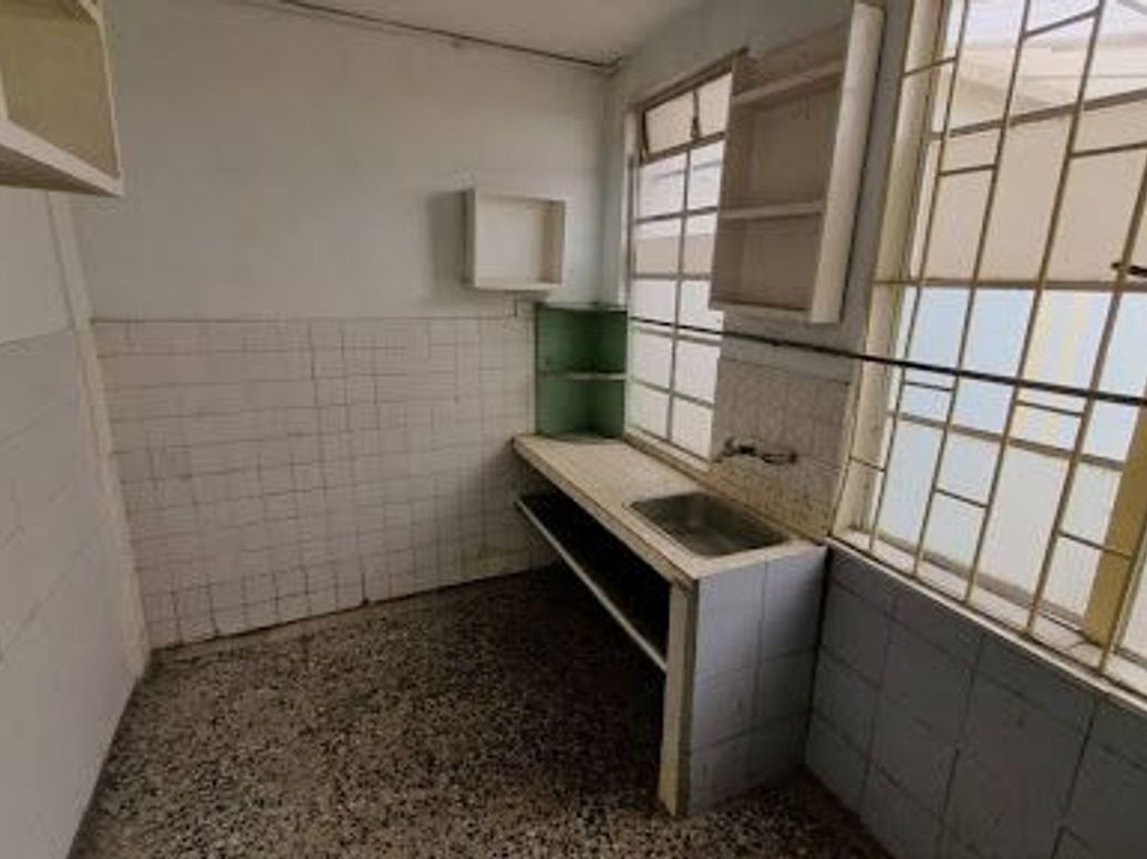 Casa de 10 alcobas en venta en Bellavista Occidental, Bogotá, 246 m² · foto 8 de 15