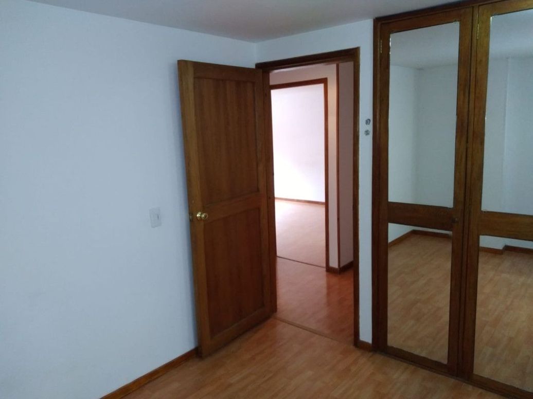 Apartamento de 3 alcobas en venta en Cedro Narvaez, Bogotá, 120 m² · foto 9 de 15