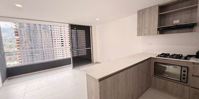 ¡Apartamento para estrenar en Indigo, Ciudad Coltejer!  
Ubicado en el piso 24, con una vista espectacular a la ciudad. Cuenta con 73 m², 3 habitaciones, 2 baños, parqueadero cubierto y cuarto útil. Espacios amplios, modernos y muy bien distribuidos. ¡Ideal para disfrutar en familia!