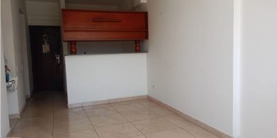 Se arrienda Apartamento en Laureles Lorena en Medellin, tiene 50m2, cuenta con 2 habitaciones, 1 baño, sala y comedor amplio, zona de ropas, puerta de seguridad, 1 parqueadero privado, 1 balcon en la habitacion, pisos en cerámica, es un decimo piso con excelente vista.
El edificio cuenta con ascensor, parque infantil y piscina, vigilancia las 24 horas. Excelente ubicación a tres cuadras de viva Laureles, exito, restaurantes, clinicas, iglesias, colegios, universidades, excelente transporte público en San Juan y la 80. Info:3220207 ó 3177597155.
