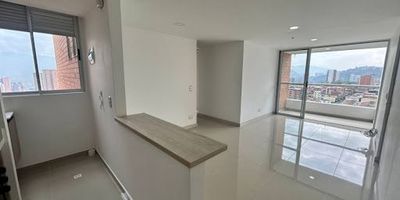Descubre este cómodo y funcional apartamento ubicado en una tranquila zona residencial del municipio de La Estrella. Ideal para familias que buscan calidad de vida y excelente conectividad.

Características principales:

