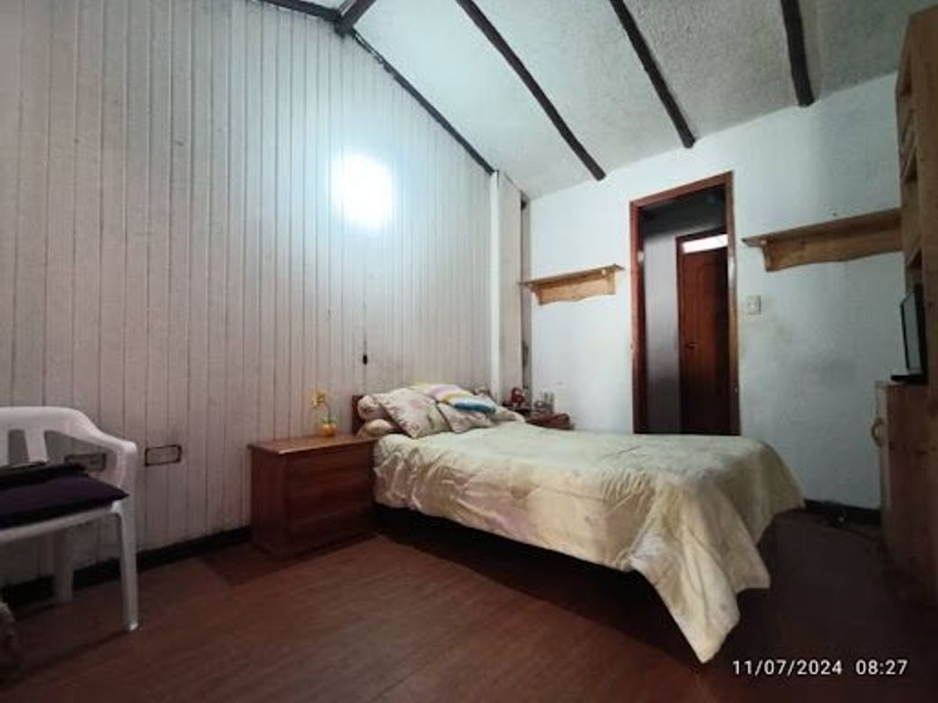 Casa de 9 alcobas en venta en Zarzamora, Bogotá, 330 m² · foto 18 de 20