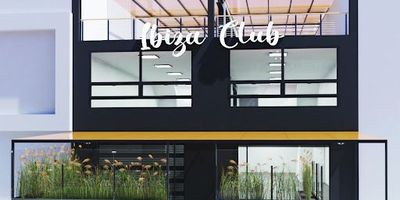 Local en venta en Bogotá, en el barrio Concepción Norte. Este local comercial, con 478 m² de área construida y 1 baño, cuenta con vigilancia y 12 años de antigüedad. Ubicado estratégicamente en la Carrera 14 #83-63, estrato 6, en un consolidado sector comercial de Cundinamarca. Se beneficia de su cercanía a centros comerciales como Andino, Atlantis y El Retiro. Una excelente oportunidad de venta en una zona de alto tráfico para su negocio. Para más detalles o visitar este inmueble en Bogotá, puede usar la opción de WhatsApp, quiero que me contacten, o ver teléfonos.