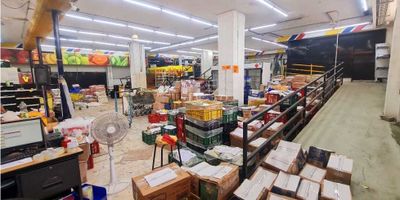 Vendemos local esquinero para supermercado, institución, o comercio al norte de Cali, en el barrio Los Andes sobre la calle 56. Tiene 437 m² de área,   ha sido ocupado  tradicionalmente por supermercados.