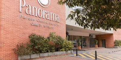 Encantador apartamento ubicado en el Centro Internacional de Bogotá, con acceso por la Av. Calle 34 y la Av. Caracas. Cerca de parques, estaciones de TransMilenio y amplia oferta de transporte público. Ideal para vivir en pareja ofamilia. El sector cuenta con colegios, jardines, bancos, clínicas, comercio y supermercados. El conjunto ofrece vigilancia 24 h, parque infantil, salón de juegos, sauna, turco y gimnasio. El apartamento tiene excelente distribución 3habitaciones, 2 baños, sala, comedor, estudio, iluminación natural y parqueadero doble cubierto. Cualquier información adicional contáctenos al número 3143647952 o al correo electrónico maritza.suarezinmobiliariabogota.com. Elequipo de Inmobiliaria Bogotá está comprometido a brindar una experiencia de vida excepcional para nuestros clientes desde el momento en que se unen a nuestra comunidad. 