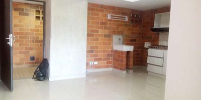 Apartaestudio para venta en Belén Los Alpes, portería 24 horas, ascensor, estrato 4. Piso 13, 2 ambientes, salón comedor, alcoba con closet, cocina integral, baño cabinado. Cerca al Metro Plus, centro comercial Los Molinos y a Universidad de Medellin.

