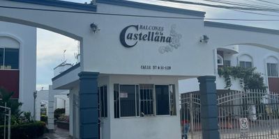 Amplio apartamento en el norte de la ciudad

Descubre esta vivienda de 142,30 m con espacios comodos y versatiles. Cuenta con sala comedor con opcion de estudio o alcoba adicional, 3 habitaciones, alcoba de servicio con bano, 3 banos completos, balcon, patio y zona de labores. Su cocina amplia ofrece un ambiente ideal para el dia a dia.

Perfecta para quienes buscan confort, amplitud y ubicacion privilegiada en el norte de la ciudad