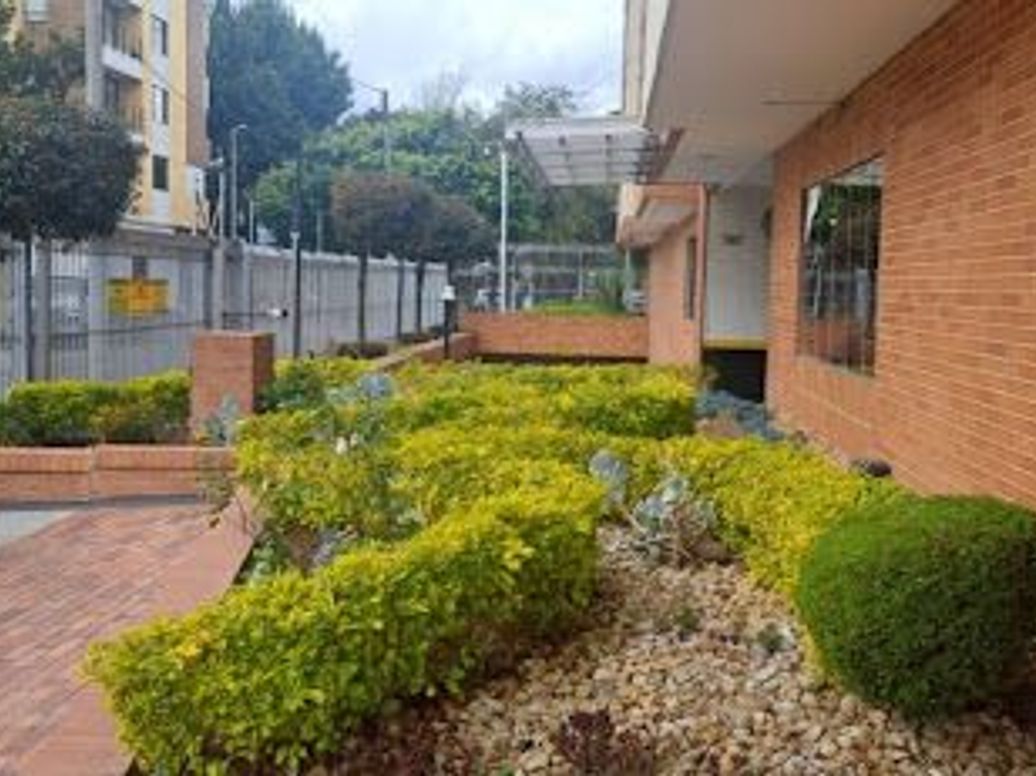 Apartamento de 3 alcobas en venta en Niza, Bogotá, 134 m² · foto 3 de 20
