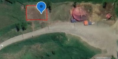 ¡Gran Oportunidad de Inversión! Lote en Venta – Corregimiento La Florida, Pereira

Se vende excelente lote ubicado en el corregimiento de La Florida, Pereira, una zona en pleno crecimiento y con un gran potencial de valorización. Esta propiedad se encuentra en una zona de expansión urbana y está tipificada como de uso comercial según el Plan de Ordenamiento Territorial (POT), lo que la convierte en una opción estratégica para proyectos de desarrollo, negocios, comercio o inversión a mediano y largo plazo.

Características del lote:


 
 Ubicación: La Florida, Pereira – Zona de expansión
 
 
 Área total: 500 m²
 
 
 Dimensiones: 25 metros de frente x 20 metros de fondo
 
 
 Uso permitido: Comercial
 
 
 Topografía: Plana
 
 
 Acceso: Vía pavimentada, fácil acceso desde Pereira
 


Este lote cuenta con excelente proyección comercial, ideal para el desarrollo de locales, restaurantes, supermercados, bodegas o cualquier otro tipo de infraestructura comercial permitida por el POT. Además, su ubicación en una de las zonas con mayor crecimiento turístico y residencial del municipio garantiza una alta afluencia de visitantes y residentes.
