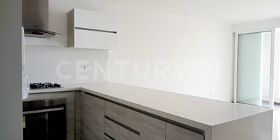 Apartamento para estrenar en piso 14, cerca a la antigua 14 Valle del Lili, Jardin Plaza, Unicentro y Hoguines Trade Center. Excelentes vias de acceso, cerca a universidades y Colegios. Zona de alta valorización y desarrollo. Consta de 2 habitaciones, 2 baños (principal y social) cocina espciosa tipo americana con amplia barra, sala comedor, estudio, estar de TV o tercera alcoba, balcon con exclente vista y parqueadero propio. 
La unidad cuenta con Piscina para adultos y nilños, zonas verdes y parques cercanos. Aun esta en desarrollo
No te pierdas esta gran oportunidad y agenda tu cita