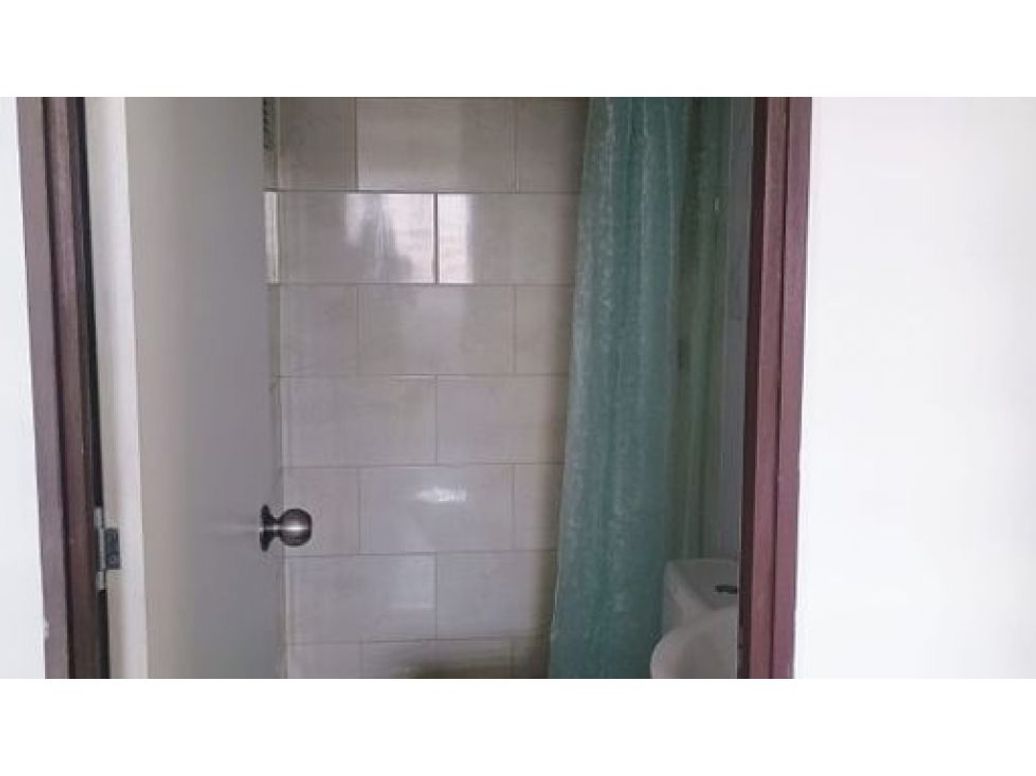 Apartamento de 2 alcobas en venta en San Pablo, Bogotá, 40 m² · foto 4 de 10
