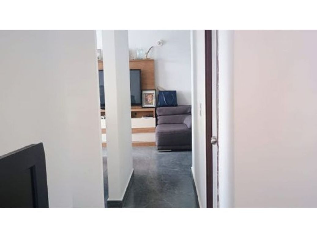 Apartamento de 2 alcobas en venta en San Pablo, Bogotá, 40 m² · foto 3 de 10