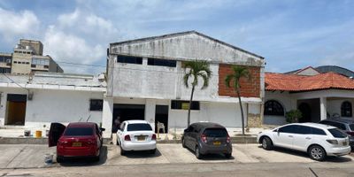 ¡No dejes pasar esta oportunidad de inversión en una de las zonas más codiciadas de la ciudad!
Te presentamos un lote de 529 m² con uso comercial y residencial, ideal para desarrollar tu próximo proyecto. Servicios públicos completos: acueducto, gas natural, energía eléctrica y recolección de basuras. Aprovecha la posibilidad de construir entre 5 y 12 pisos en una ubicación privilegiada con óptimas vías de acceso que facilitan el desplazamiento, cerca de hoteles, bancos, colegios, supermercados y una amplia oferta comercial.
¡no pierdas esta oportunidad única! Agenda tu cita hoy mismo y da el primer paso hacia tu próximo proyecto.