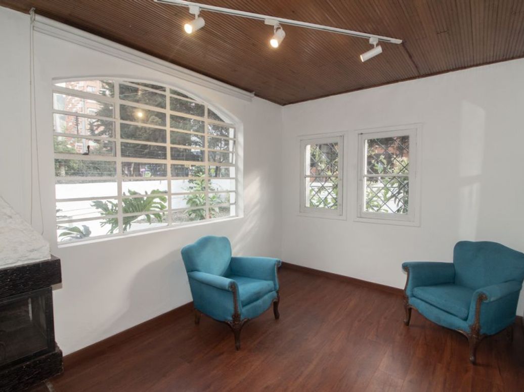 Casa de 6 alcobas en venta en Sagrado Corazon, Bogotá, 246 m² · foto 2 de 20