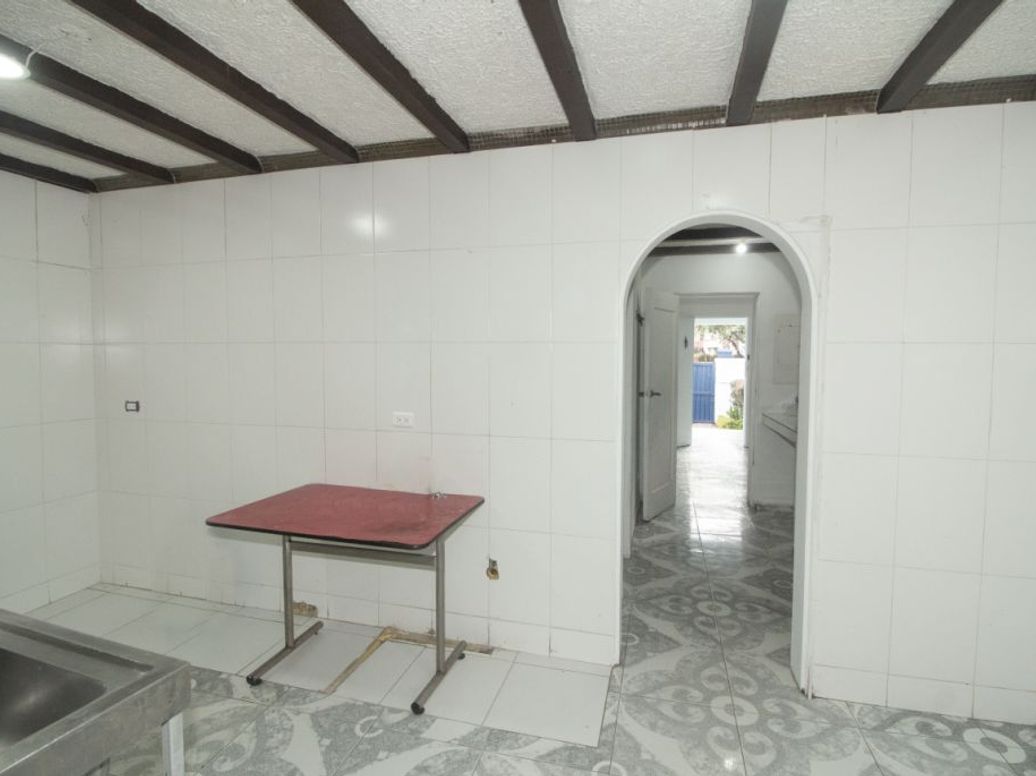 Casa de 6 alcobas en venta en Sagrado Corazon, Bogotá, 246 m² · foto 12 de 20