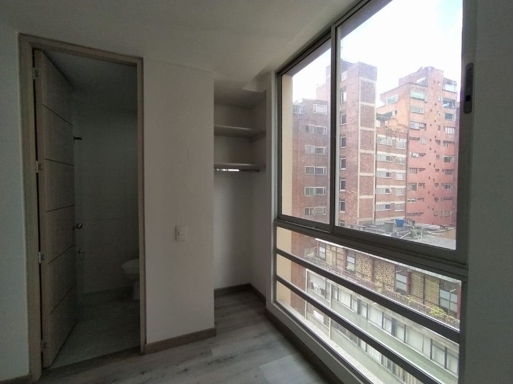 Apartaestudio en venta en La Veracruz, Bogotá, 28 m² · foto 9 de 20