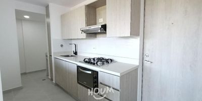 [ARR] ID HOUM: 160354

Entérate de todos los beneficios al arrendar con nosotros:
    • Asistencia e intermediación con el propietario
    • Firma tu contrato online
    • Arrienda sin burocracia, sin papeleos ni notarías

Departamento en arriendo, ubicado en el barrio San Antonio de Pereira, con una superficie construida de 66.00 m² y superficie total de 66.00  m². 

Sus principales características son:

    • No amoblado
    • 2 dormitorios
    • 2 baños
    • No Admite mascotas
    • 1 parqueadero
    • Piso 4
    • Año de construcción: 2020
    • Bodega
            
Además, el inmueble cuenta con las siguientes amenidades:

    • Salón de eventos
    • Vigilancia 24 hrs
    • Ascensor
    • Zona de juegos
    • Alberca
    • Gimnasio
    • Lavandería
    • Zona de asadores

Si arriendas con nosotros, te brindamos asesoría personalizada durante todo el proceso.

Requisitos para arrendar con nosotros:

    • Arrienda sin codeudor*, fácil, rápido y seguro
    • Demuestra un ingreso mensual neto de al menos 2.5 veces el valor del arriendo (los ingresos mensuales se pueden complementar por las personas que vivirán en este inmueble)
    • Completa tu información básica y mándanos tus extractos bancarios o documentos que demuestren tus ingresos
    • No debes tener reportes negativos en centrales de crédito
        

IMPORTANTE:

    • Te invitamos a agendar una visita a esta propiedad
    • Si tienes alguna duda por favor puedes solicitar más información desde los portales como también contactarte directamente con nosotros
    
Más que una inmobiliaria, somos Houm.
*Aplican T&C