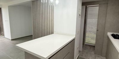Apartamento en valle del Lili con área  65 mts2. Completamente remodelado con
parqueadero comunitario 265.000.000
