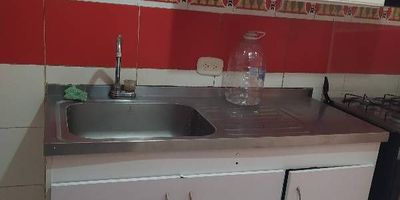 Apartamento ubicado en la zona de Ciudad Verde, en unidad residencial completa con torres de 6 pisos cada una con 4 apartamentos por piso. El apartamento se encuentra en el piso 2. En el podras disfrutar espacios comodos, amplios y luminosos. Cuenta con una excelente ubicacion de facil acceso a transporte publico, colegio institucion educativa ciudad verde, universidad uni minuto, centro comercial mercurio, clinica u hospital avidanti, supermercado D1 ARA, gimnasio Smart Fit, entidad bancaria Bancolombia, facil acceso a vias principales, permitiendote estar cerca de todo lo que necesitas