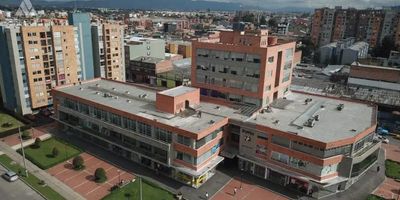 Espectacular local para arriendo en el sector de bosque popular en la localidad de Engativa, te permite disfrutar de espacios amplios comodos y luminosos ya que cuenta con una excelente ventilacion, tiene un area de 22 metros cuadrados, 1 bano, 1 lavaplatos, luces led energia trifasica. Esta cerca de todo lo que necesitas supermercado olimpica y Oxxo, banco de Bogota y Bancolombia, estaciones de servicio y SITP. cerca de avenidas principales av. carrera 68 y calle 68 y 72.