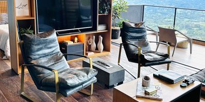 Aparta Estudio acogedor en un entorno natural!

Se ofrece en arriendo un aparta estudio ubicado estrategicamente en un lugar privilegiado, rodeado de naturaleza y bosque nativo.

Este estudio cuenta con:

- Hermosa vista a la represa La Fe
- Entorno acogedor y tranquilo
- Parqueadero para tu vehiculo
- Cuarto util para almacenamiento o uso adicional
- 1 habitacion amplia y comoda
- Balcon para disfrutar de la vista y el aire libre
- 2 banos para una mayor comodidad
- Area de ropas para mayor comodidad
- Excelentes acabados para un estilo contemporaneo

Ubicado en un sector estrategico, este estudio ofrece una experiencia unica de vivir en armonia con la naturaleza. Un lugar ideal para aquellos que buscan tranquilidad y conexion con el entorno natural.

Contactanos para obtener mas informacion y agendar una visita!