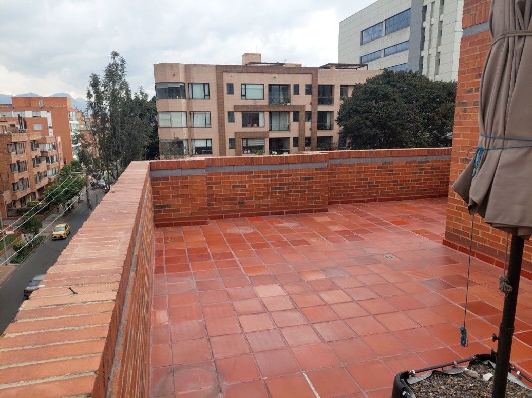 Apartamento de 4 alcobas en venta en Santa Barbara Occidental, Bogotá, 157 m² · foto 14 de 20
