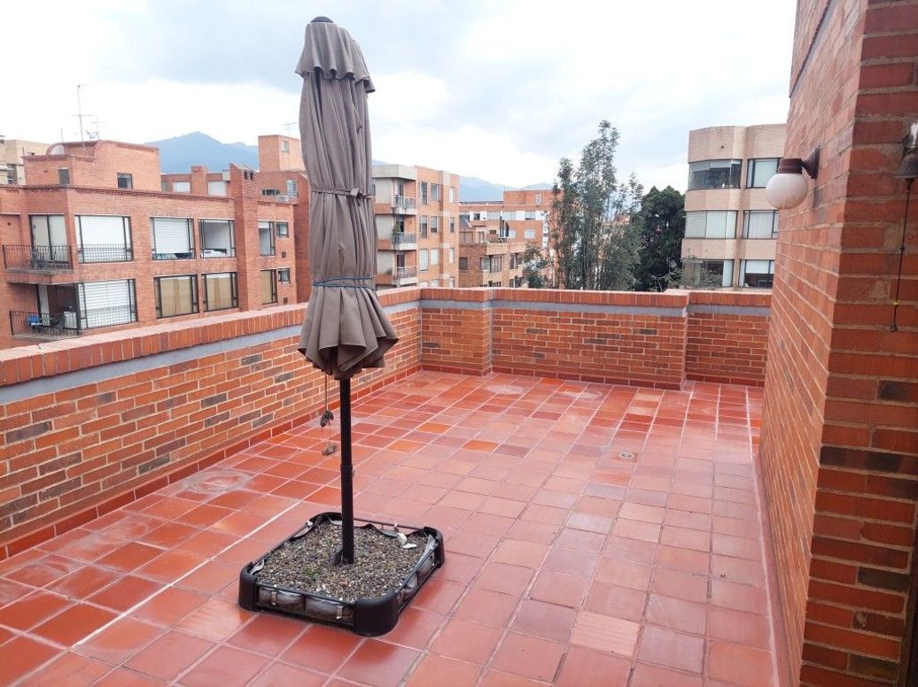 Apartamento de 4 alcobas en venta en Santa Barbara Occidental, Bogotá, 157 m² · foto 13 de 20