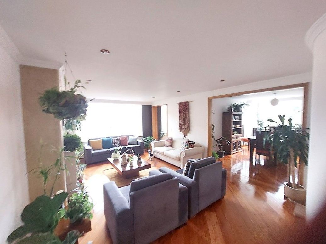 Apartamento de 4 alcobas en venta en Santa Barbara Occidental, Bogotá, 157 m² · foto 16 de 20