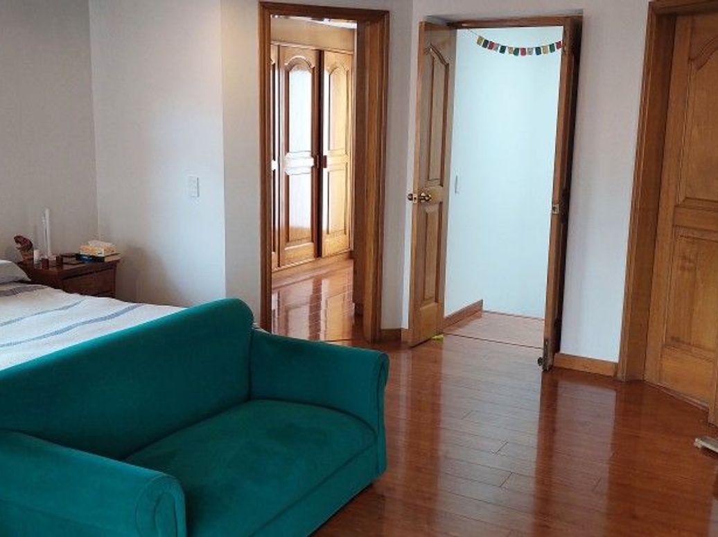 Apartamento de 4 alcobas en venta en Santa Barbara Occidental, Bogotá, 157 m² · foto 6 de 20