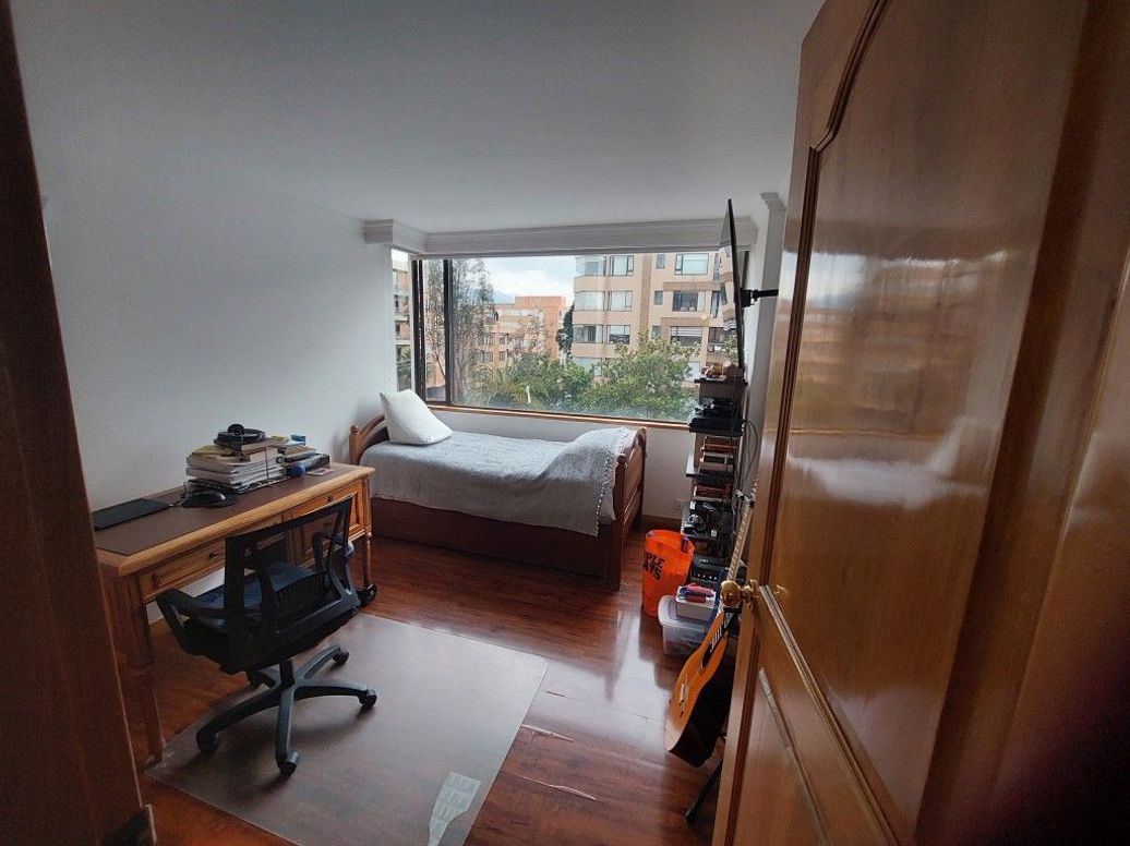 Apartamento de 4 alcobas en venta en Santa Barbara Occidental, Bogotá, 157 m² · foto 19 de 20