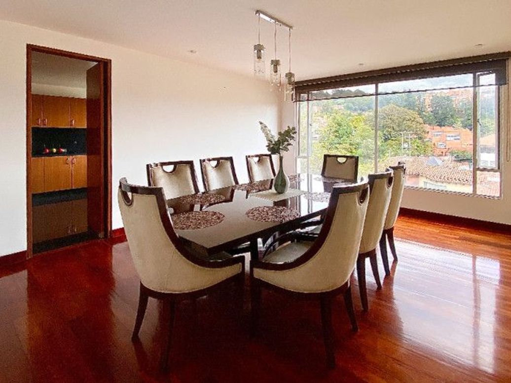 Apartamento de 3 alcobas en venta en Niza Norte, Bogotá, 239 m² · foto 9 de 20